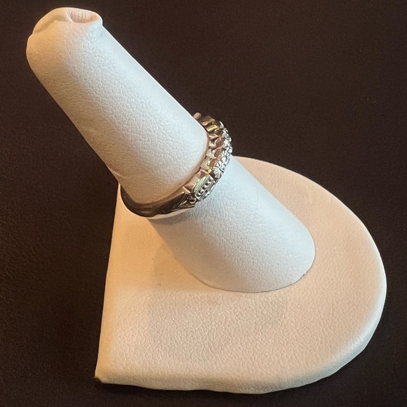 PLATINUM TEXTURED RING / BAND - Picture 3 of 12